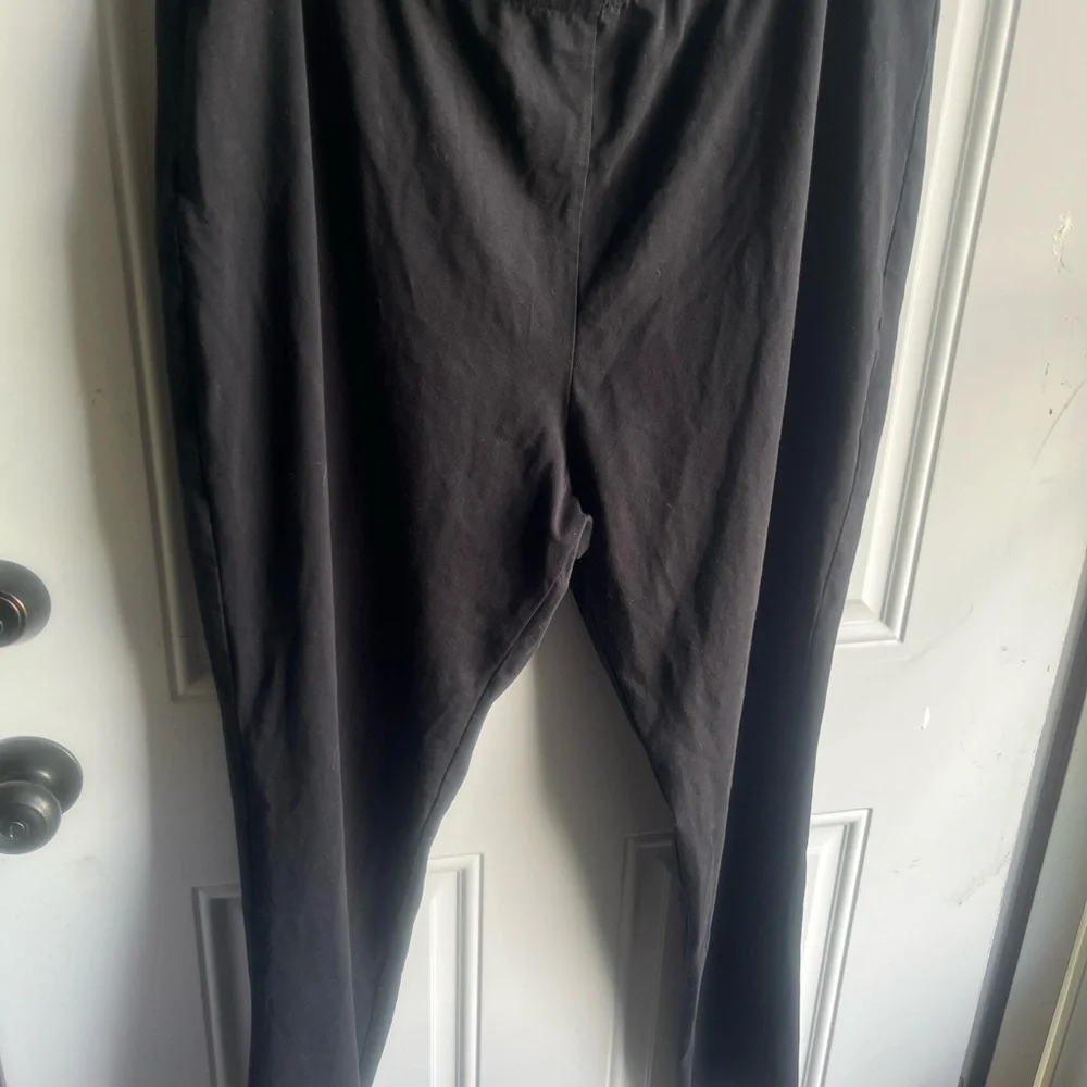 Women’s black stretch pants - Picture 2 of 5